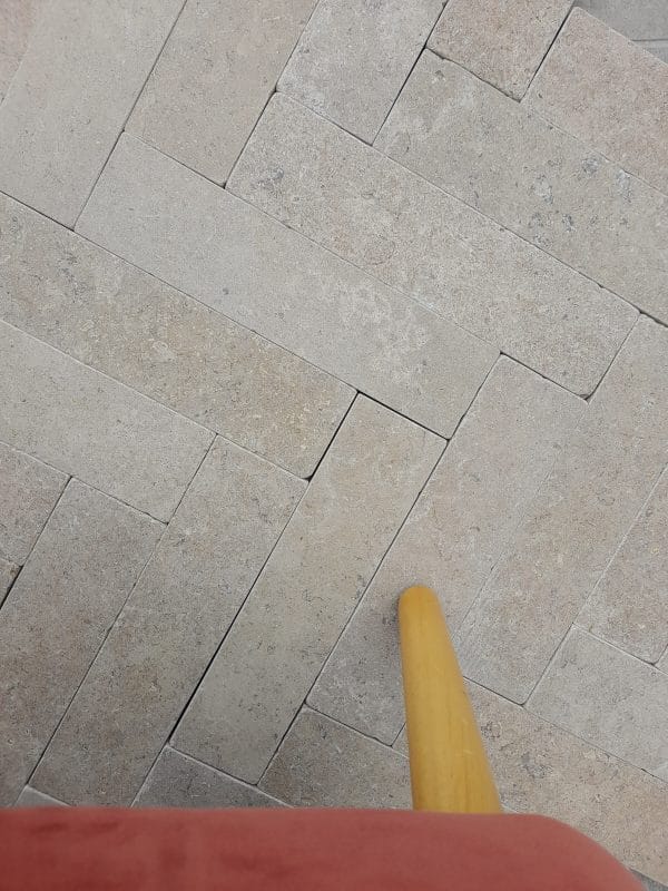 Ashlar Tumbled Limestone Bricks (Sample)